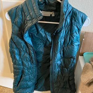 Athleta Puffer Vest